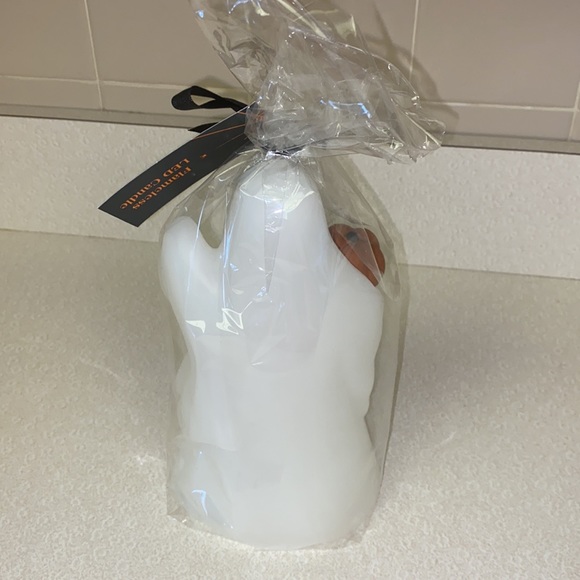 LED Ghost Holding Pumpkin Candle 👻 🎃 - Picture 3 of 3